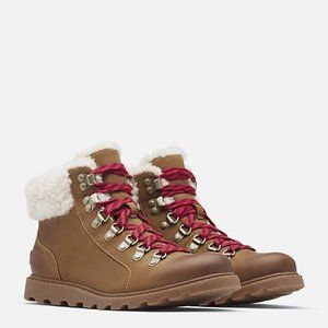 SOREL Ainsley Conquest Hiking Boots Sherpa Tan